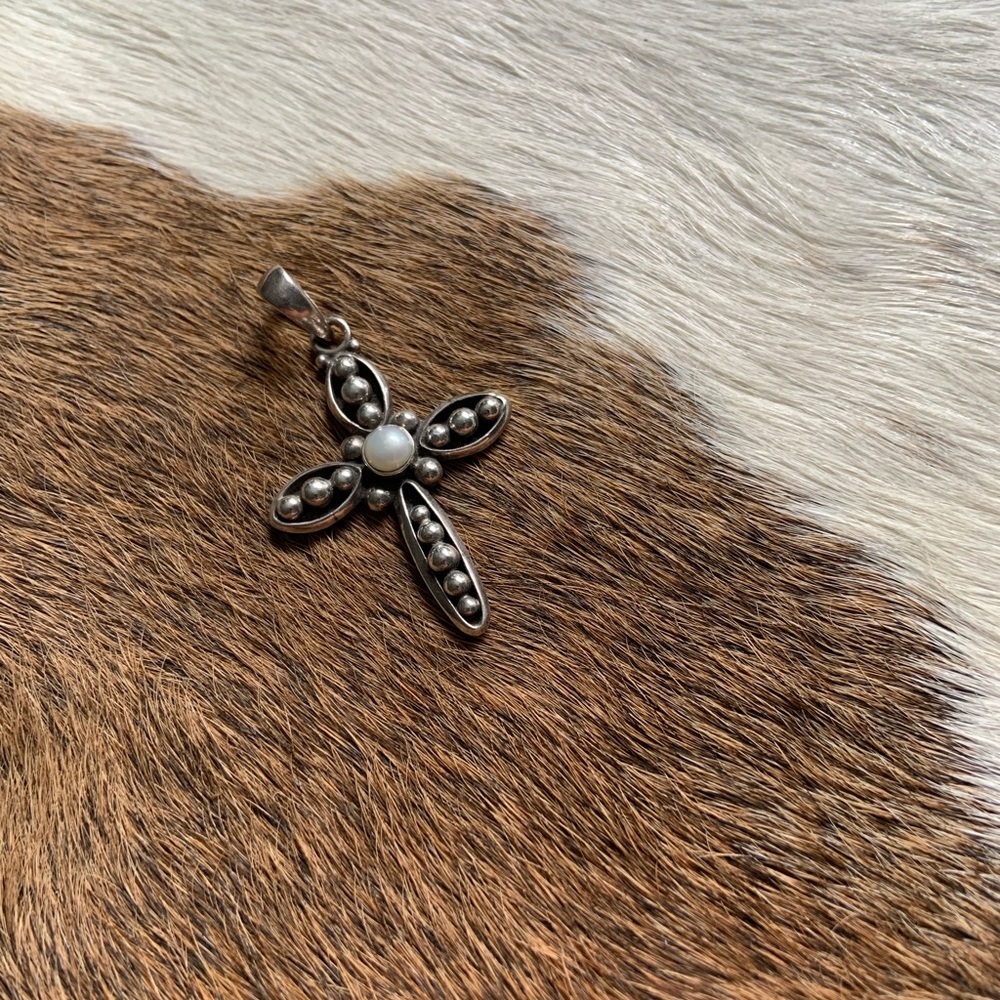 Silpada Cross pendant